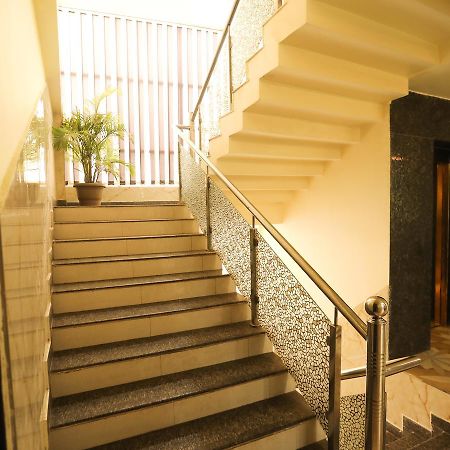 The Grand Orion Hotel Chinhat Екстериор снимка