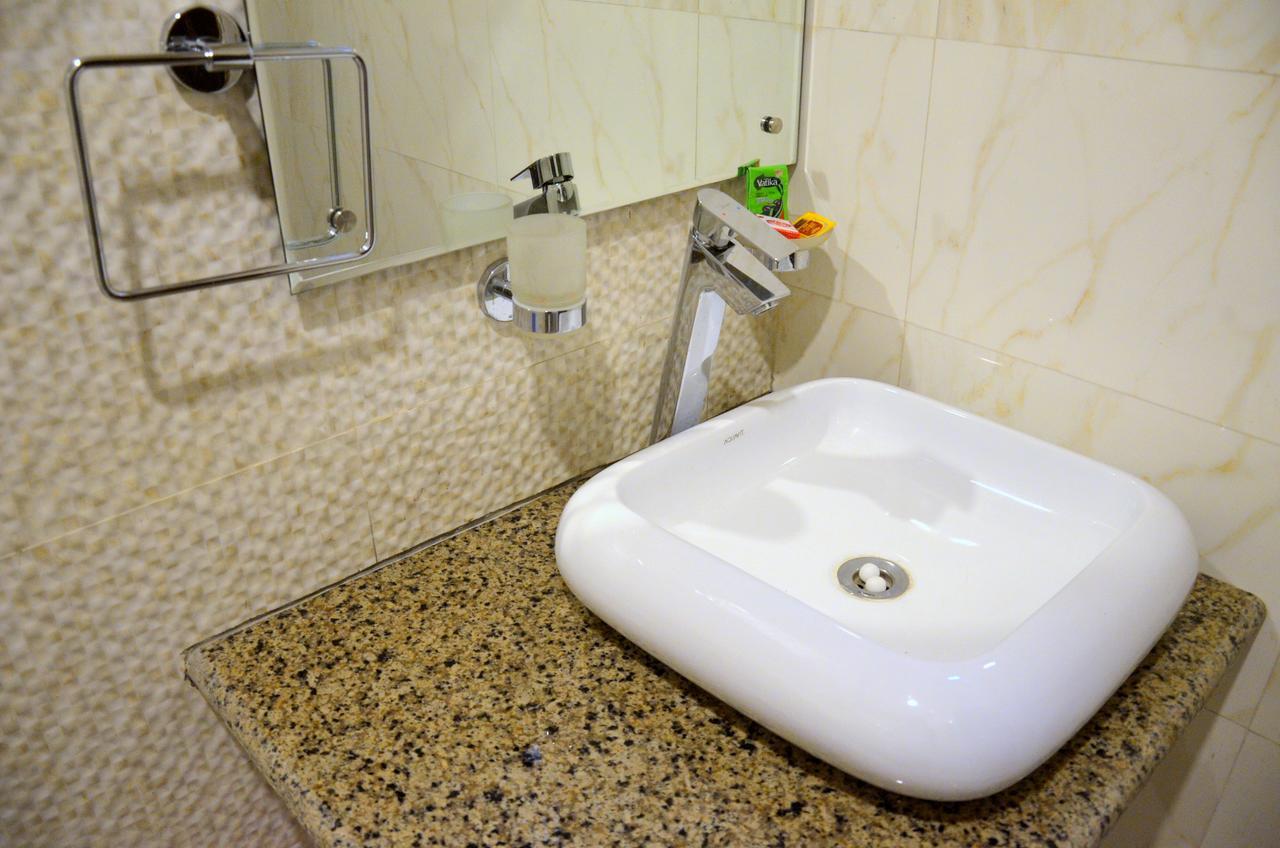 The Grand Orion Hotel Chinhat Екстериор снимка